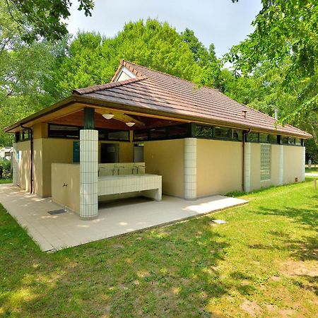 Camping Etang de la Vallée Combreux Extérieur photo