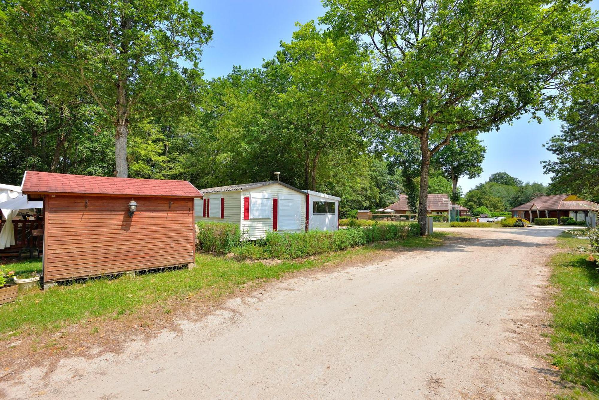 Camping Etang de la Vallée Combreux Extérieur photo