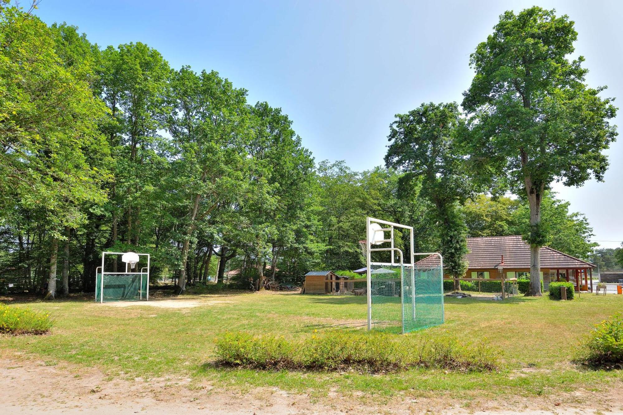 Camping Etang de la Vallée Combreux Extérieur photo