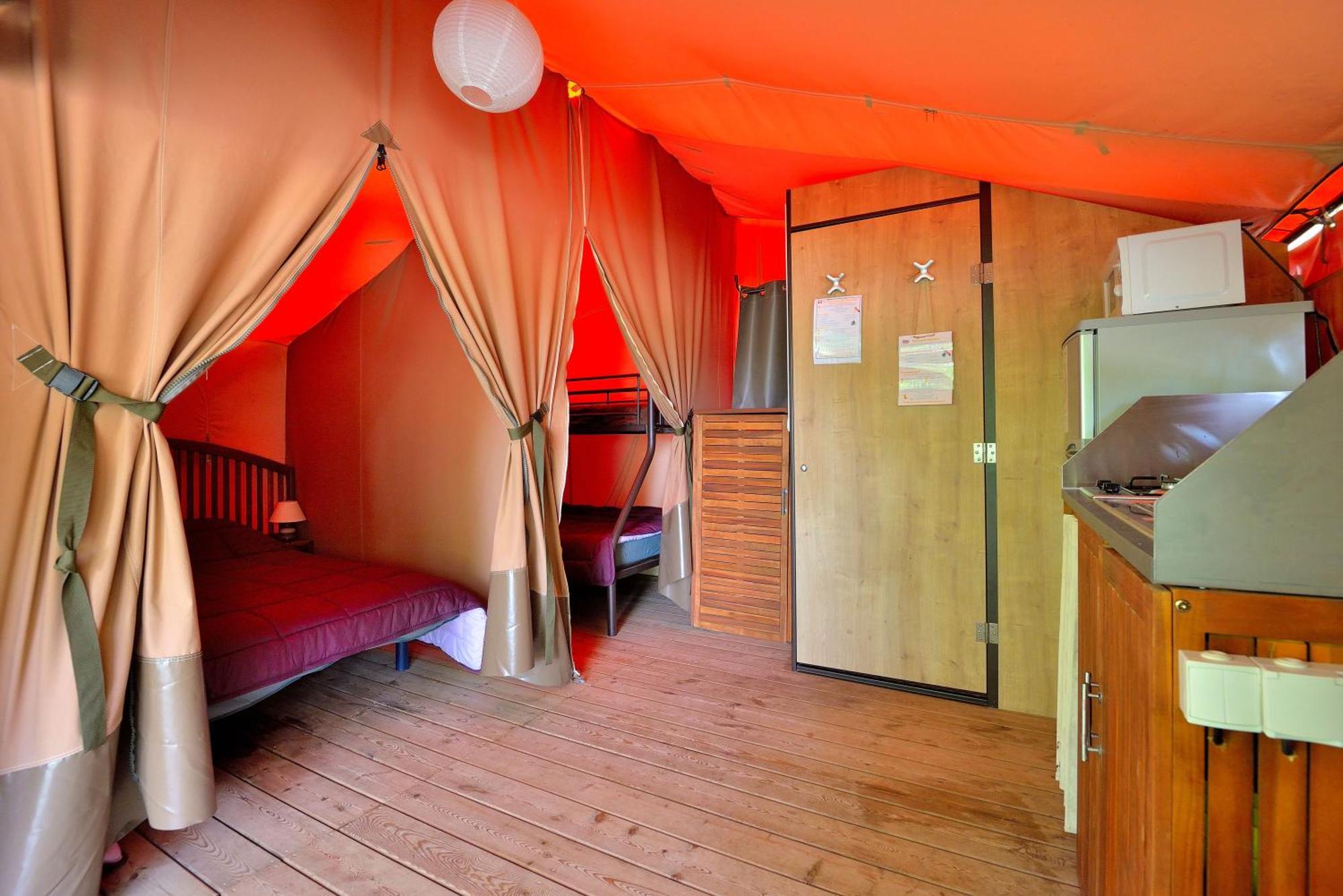Camping Etang de la Vallée Combreux Chambre photo