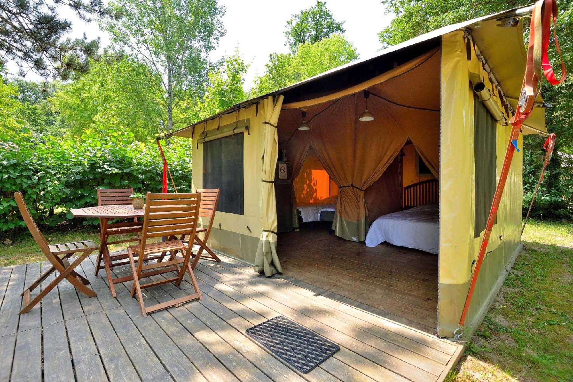 Camping Etang de la Vallée Combreux Chambre photo